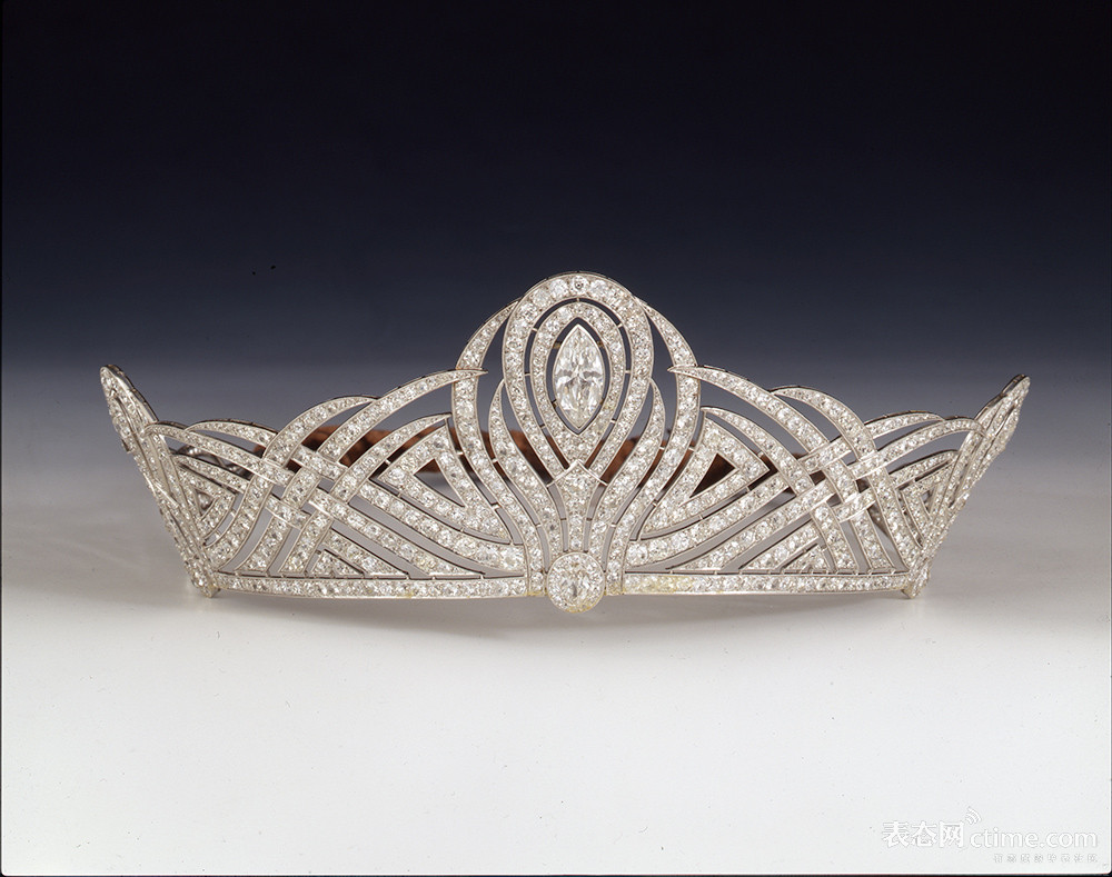 27、“贝斯巴勒”冠冕“Bessborough”-Tiara.jpg