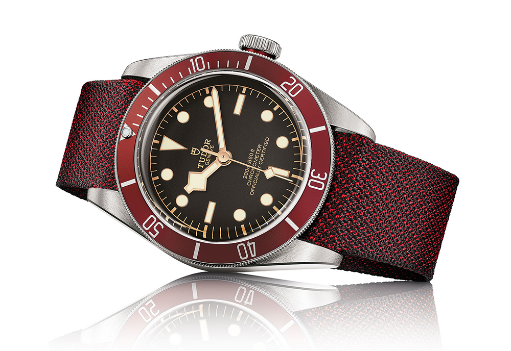 Tudor-Black-Bay-red-M79230R.jpg