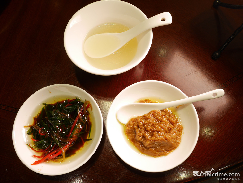 3-张新民-鹦哥鱼佐料“原汤、姜葱酱油、豆瓣酱.jpg