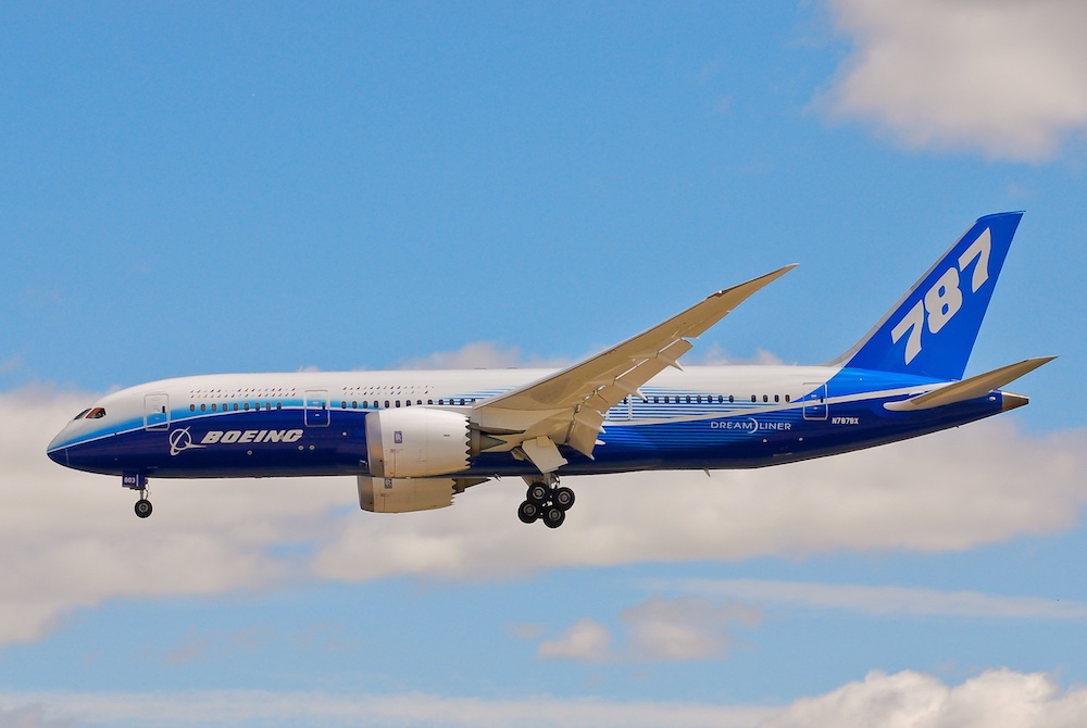 Boeing_787_Dreamliner_N787BX.jpg