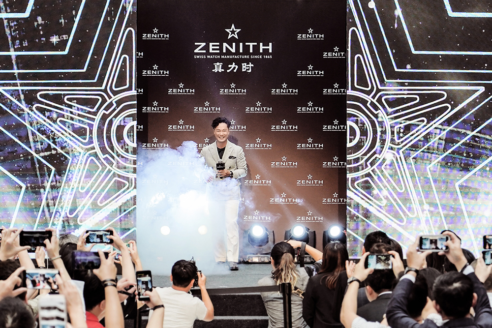 “歌神”陈奕迅首次以真力时品牌代言人的身份惊艳亮相.jpg