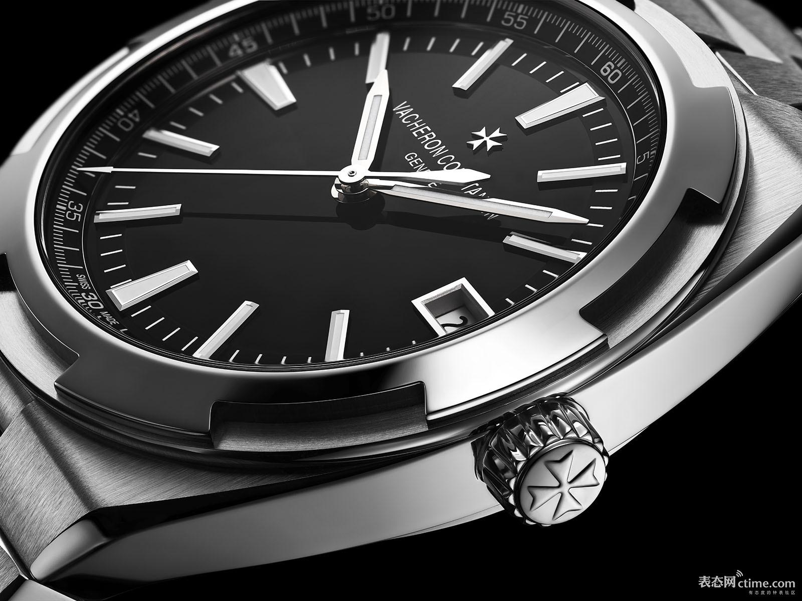 Vacheron-Constantin-Overseas-Self-Winding-Black-Dial.jpg