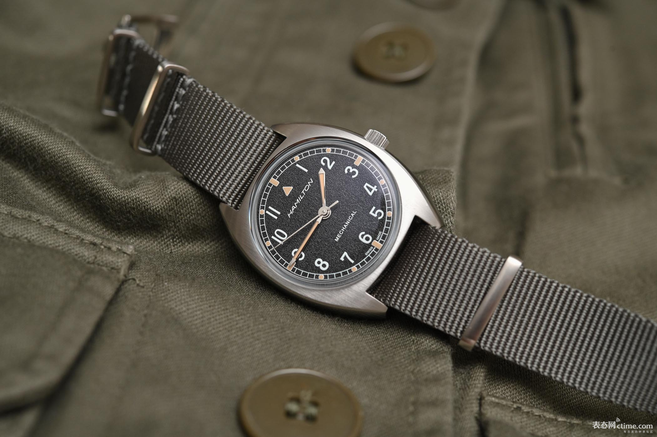 Hamilton-Khaki-Pilot-Pioneer-Mechanical-Reedition-hamilton-W10-4.jpg