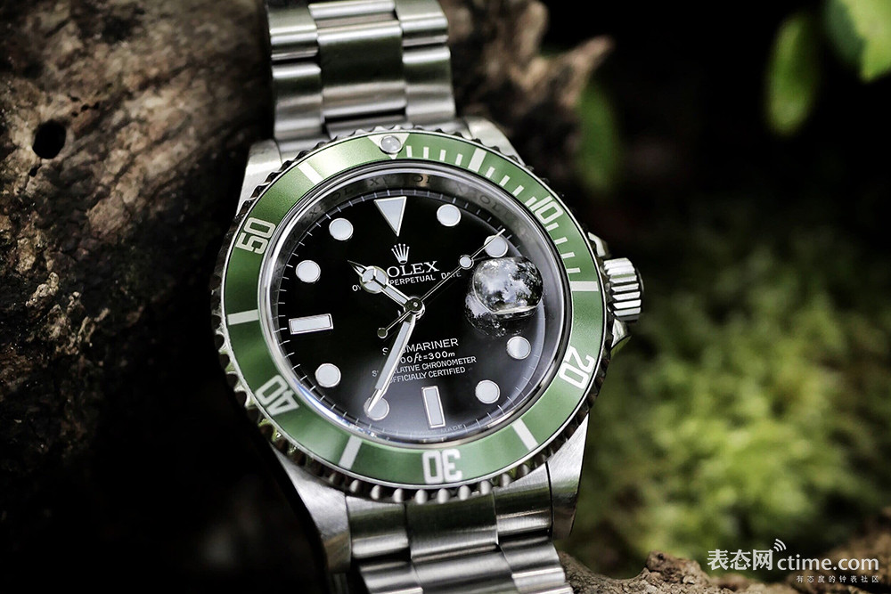 003. Rolex+Submariner+16610LV+Kermit+(1).jpg