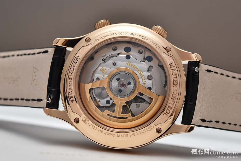 Jaeger-LeCoultre-Master-Control-Memovox-Timer-Pink-Gold-Limited-Edition-Q410257J-hands-on-5.jpg