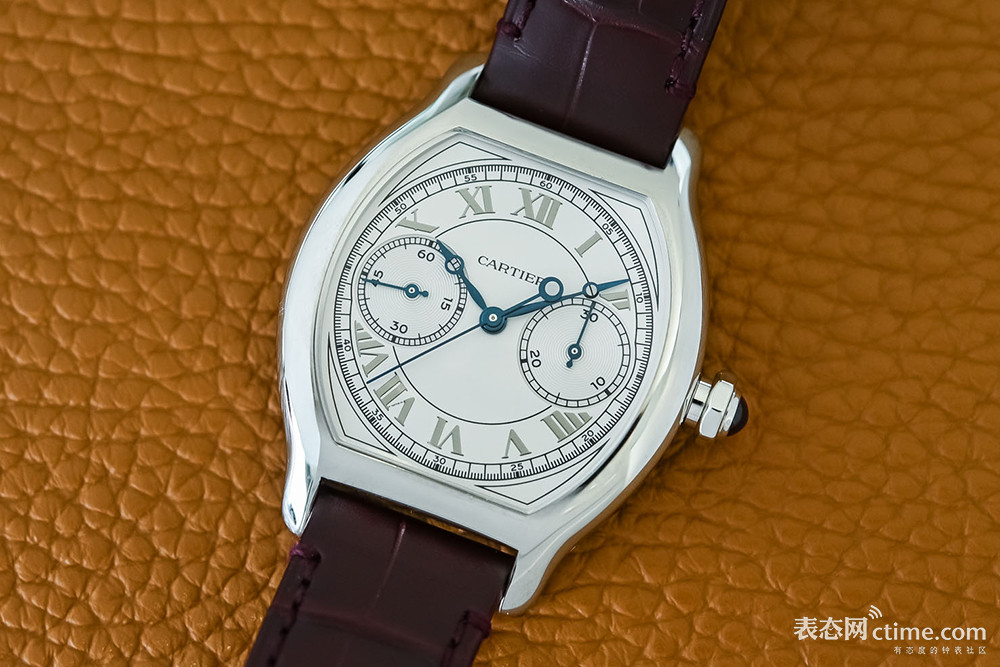 2024-Cartier-Prive-Tortue-Monopoussoir-Chronograph-limited-edition-Hands-on-review-Platinum-CRWHTO0008-11.jpg