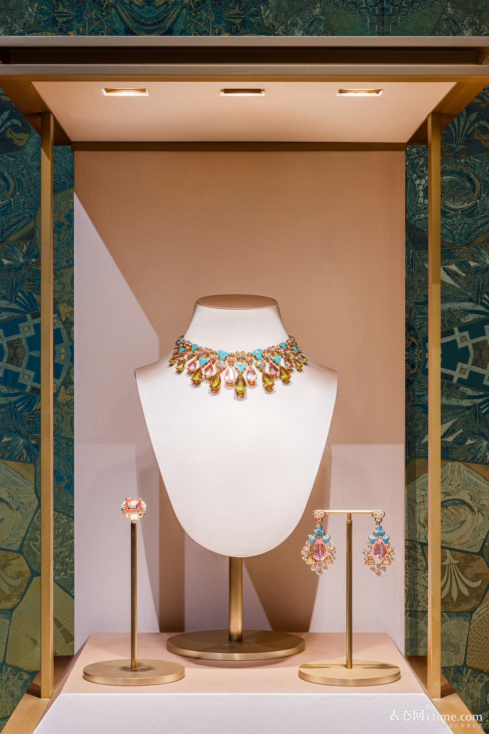 4_宝格丽Mediterranea地中海高级珠宝系列色彩庞贝项链、耳环及戒指.jpg