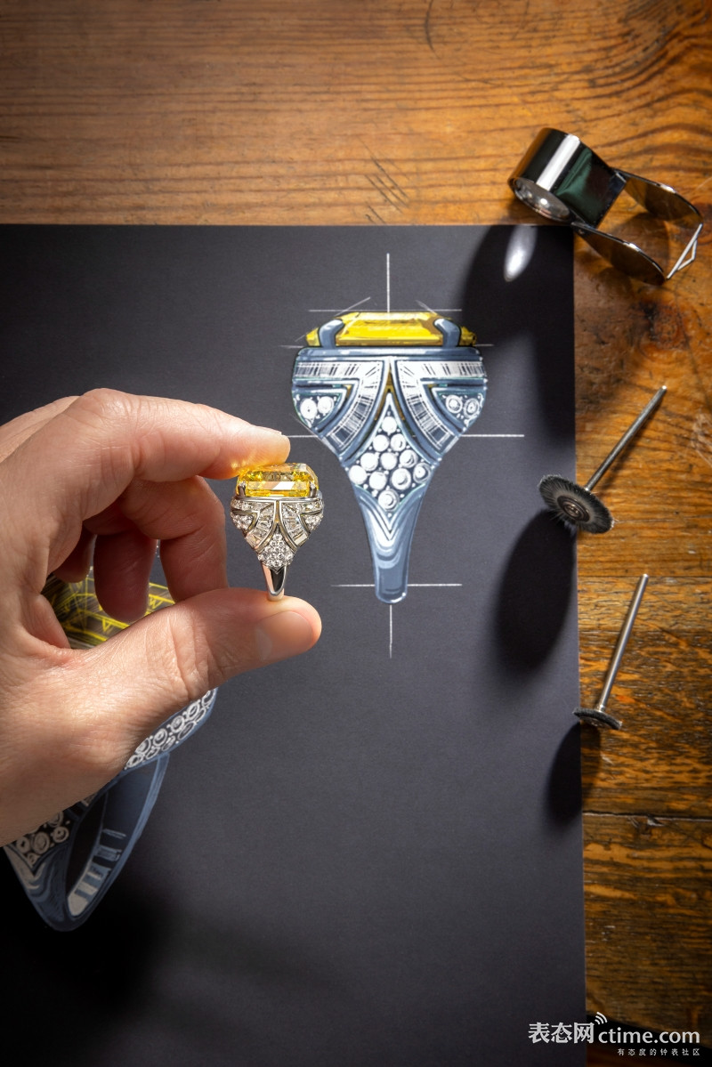6_宝格丽Polychroma瑰彩罗马高级珠宝系列金晖絮语（Essence of Yellow）戒指.jpg