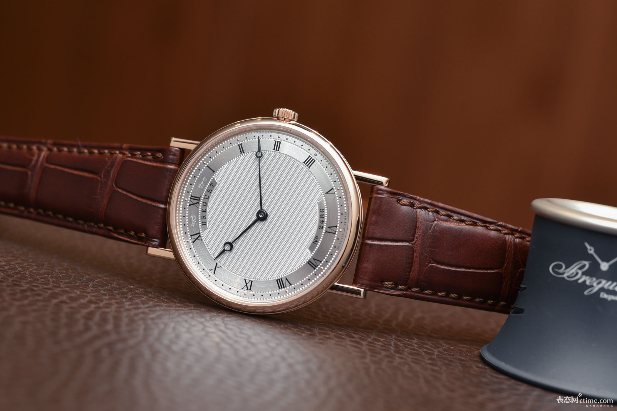 Breguet-Classique-Extra-Plate-5157-6.jpg