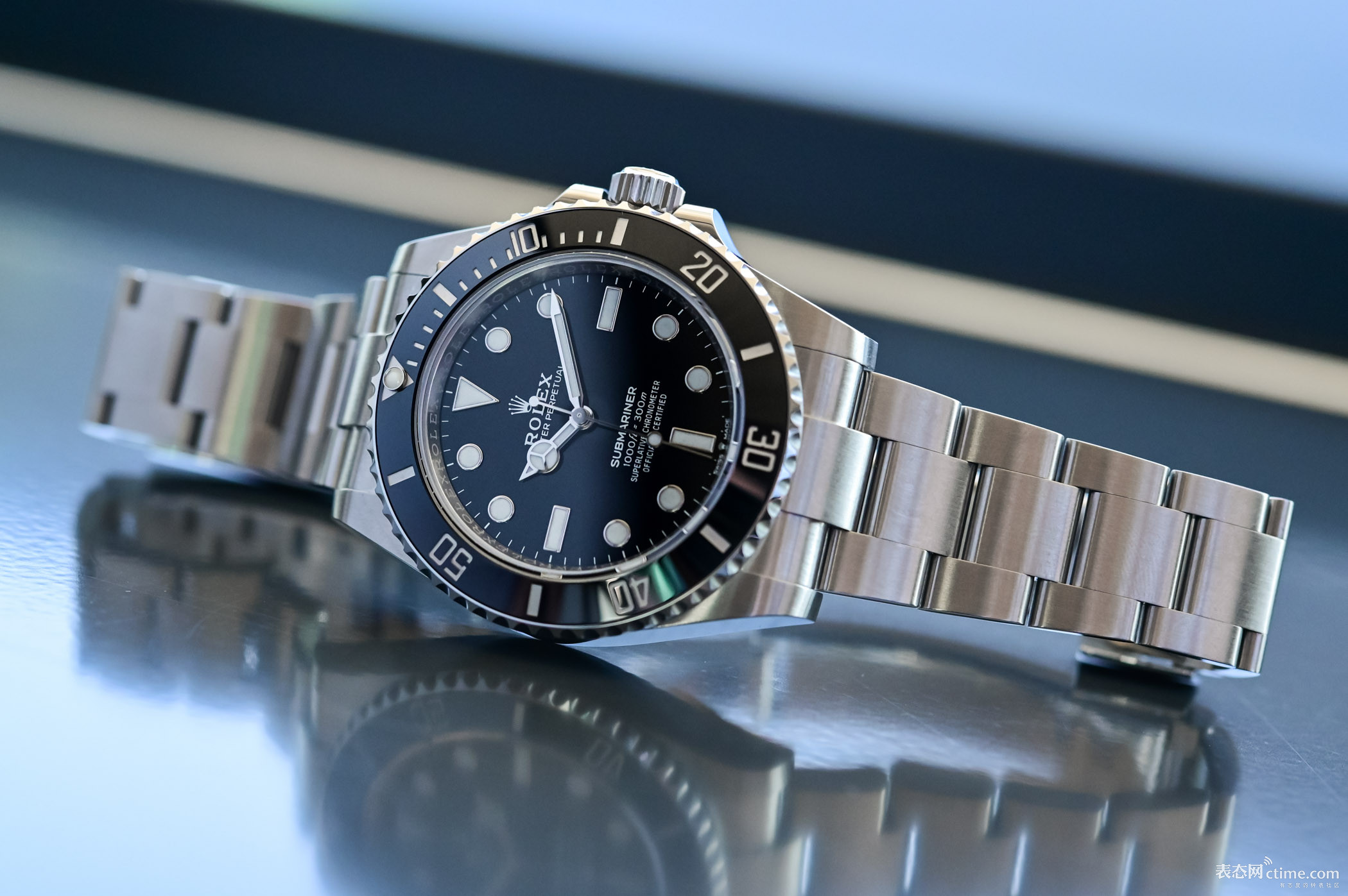 Rolex-Submariner-41mm-124060-no-date-Steel-2020-review-22.jpg