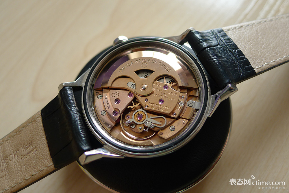 1768544819374091969.jpg (图1)欧米茄经典粉嫩的5系机芯.jpg