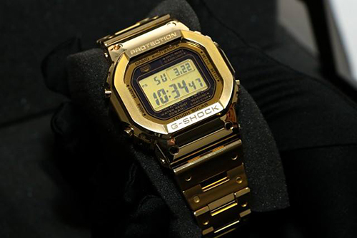 G-Shock-golden-GW-5000-1.jpg