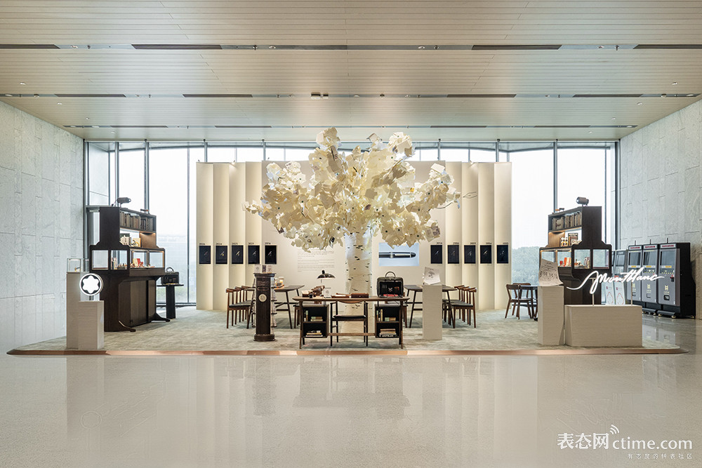 万宝龙“一笔万象”书写文化空间 (1).jpg