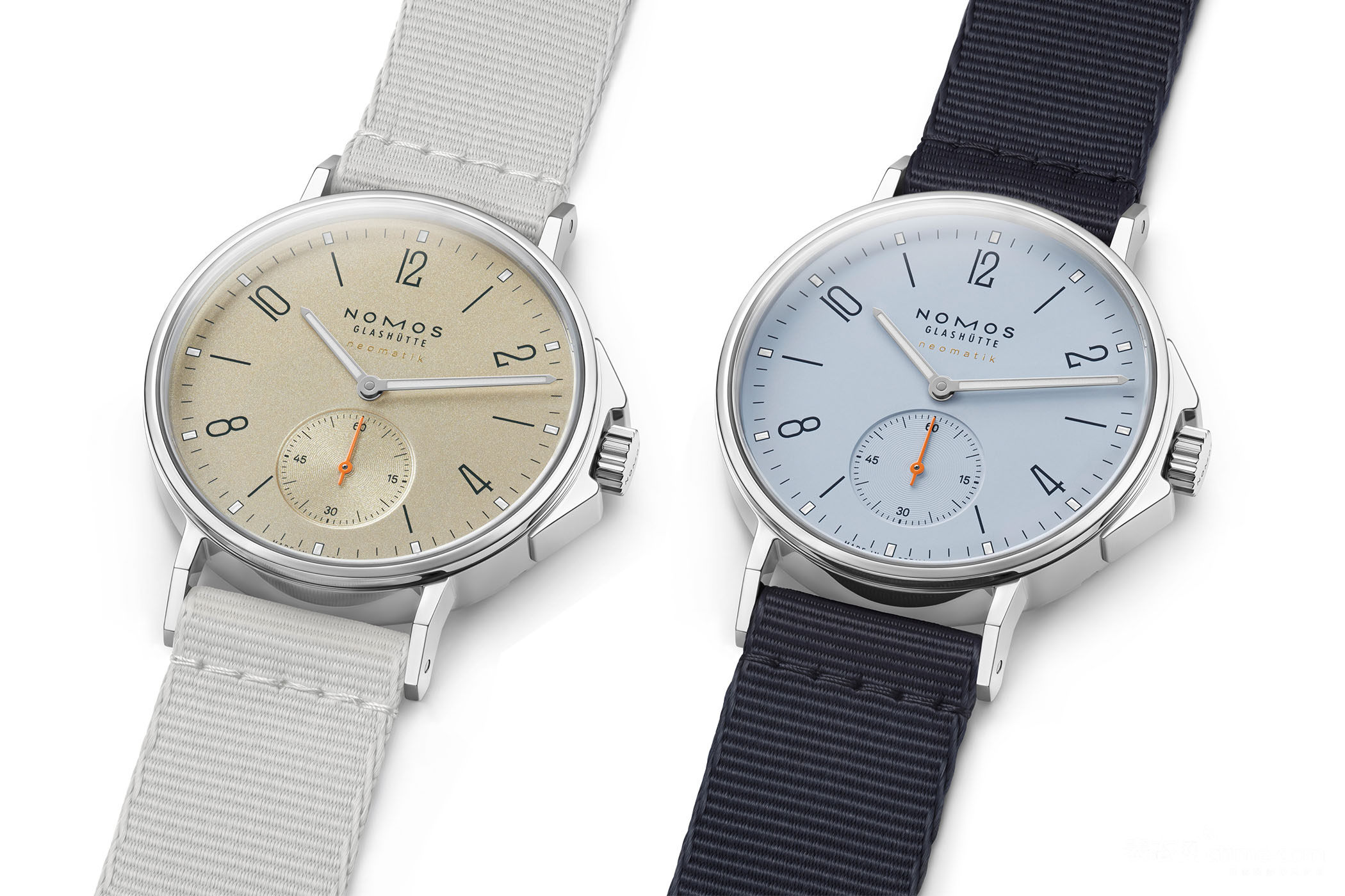 Nomos-Ahoi-Neomatik-Sand-and-Sky-1.jpg