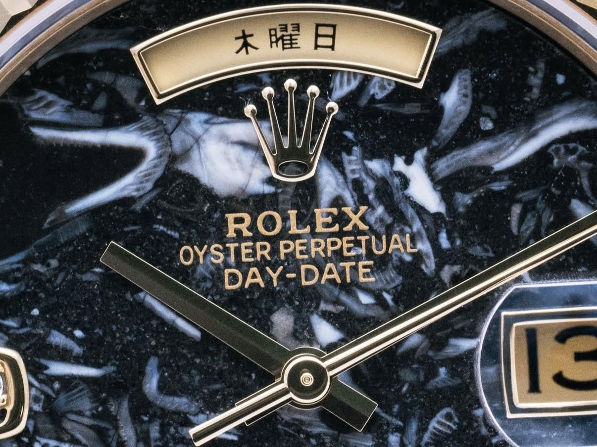 1786948302660040420.jpg 斑彩石2.jpg