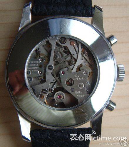 现在基本用的valjoux7753自动机芯.